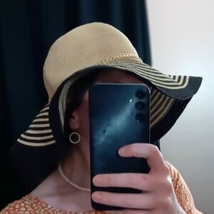 Floppy Sun Hat by Jacobson Hat, Beige & Black with golden chain tassel, NWOT